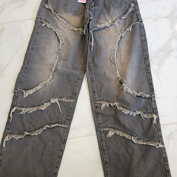 💋 FRAYED JEANS *NEW w/Tags Size 4 - Picture 5 of 8